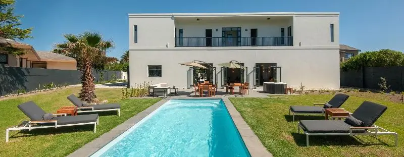 Majatalo Glow Boutique Suites & Guesthouse