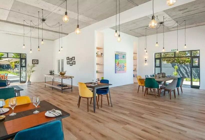Majatalo Glow Boutique Suites & Guesthouse