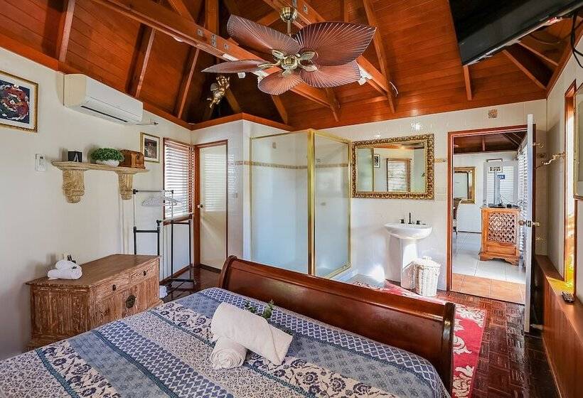 1770 Sovereign Lodge Retreat