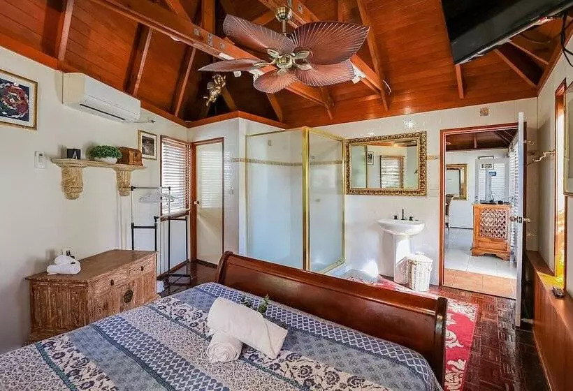 1770 Sovereign Lodge Retreat