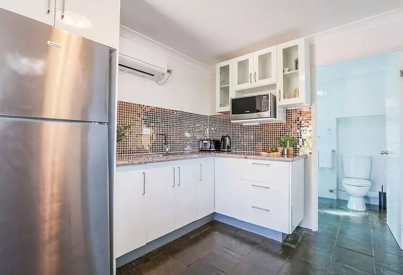 1770 Sovereign Lodge Retreat