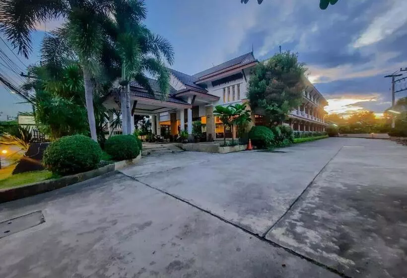 هتل Ariya Inn Chiangrai