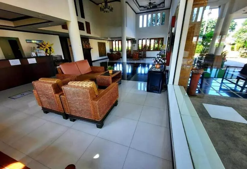 هتل Ariya Inn Chiangrai