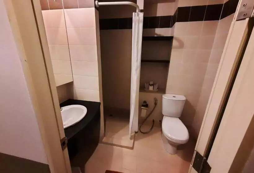 هتل Ariya Inn Chiangrai