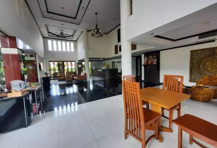 هتل Ariya Inn Chiangrai