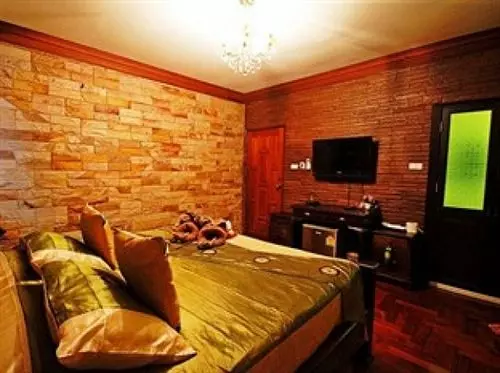 Отель Baan Fern Talay