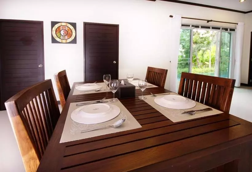 Hotelli Ban Thai Villa