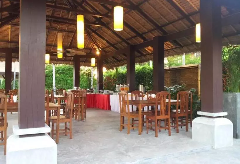 Hotelli Ban Thai Villa