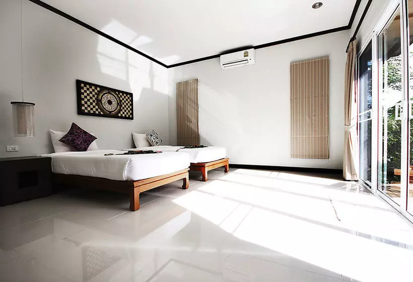 Hotelli Ban Thai Villa