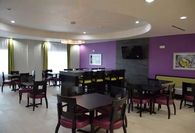 ホテル Best Western Plus Dilley Inn & Suites