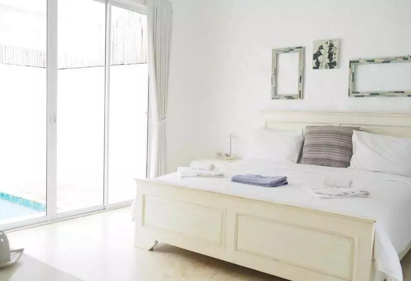 Hotel Costa Village Pool Villa