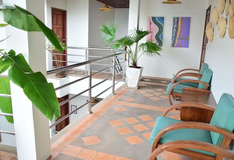 هتل Fisherman S House Cafe &