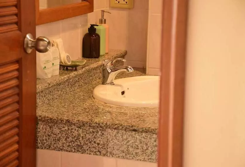 هتل Fisherman S House Cafe &