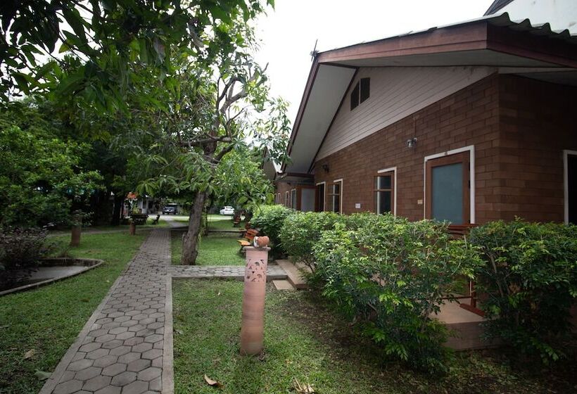 Hotel Gongkaew Huenkum