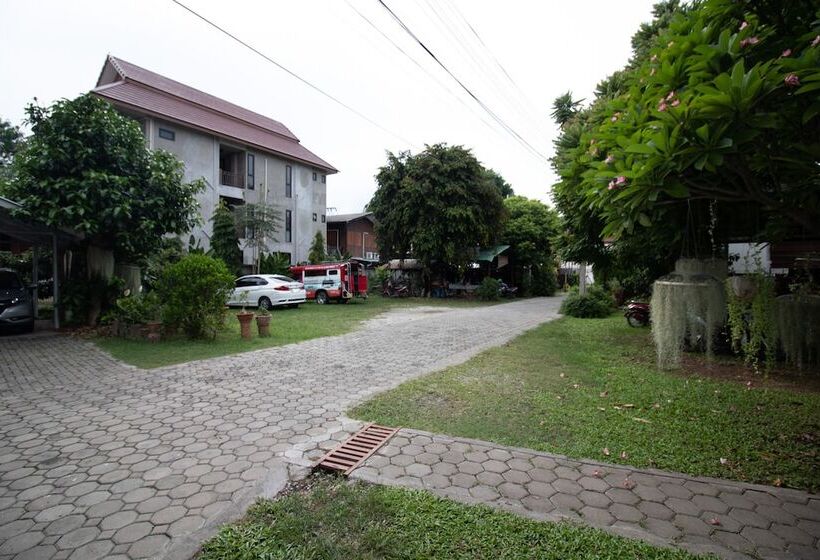 Hotel Gongkaew Huenkum