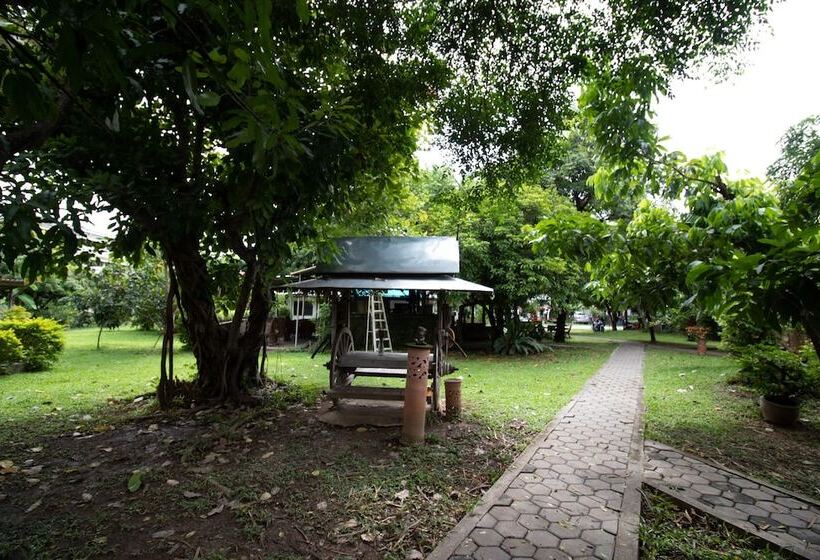 Hotel Gongkaew Huenkum