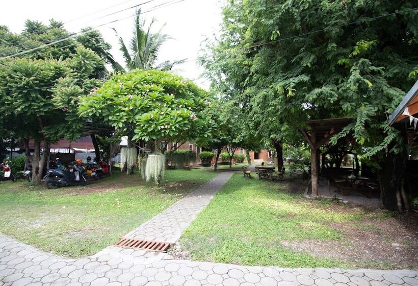 Hotel Gongkaew Huenkum