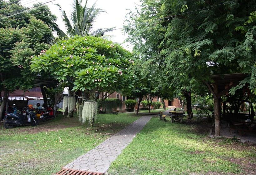 Hotel Gongkaew Huenkum