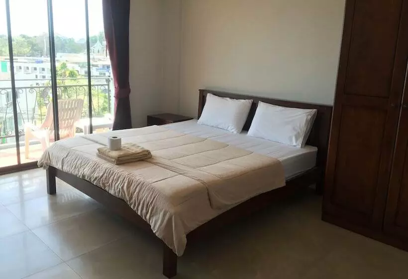 هتل Grandmom Place