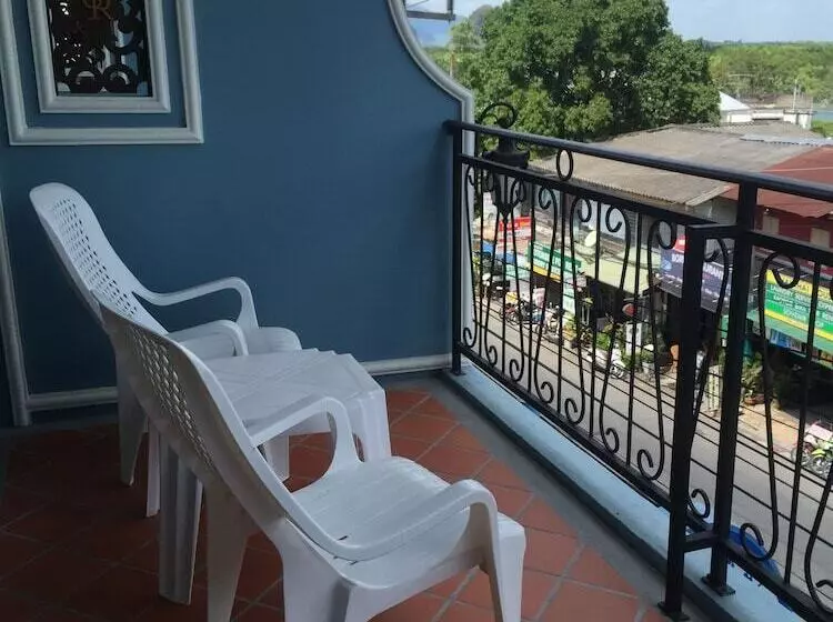 هتل Grandmom Place