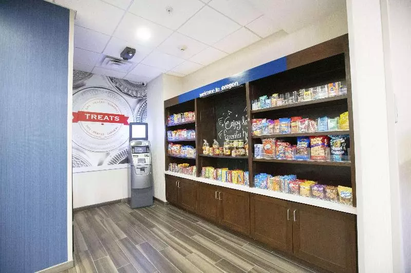 Отель Hampton Inn Toledo/oregon