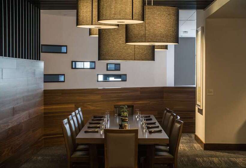 ホテル Hilton Cleveland Downtown