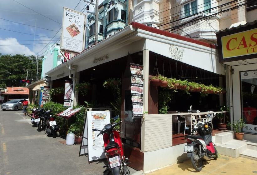 בית מלון כפרי Karon Cafe  Inn