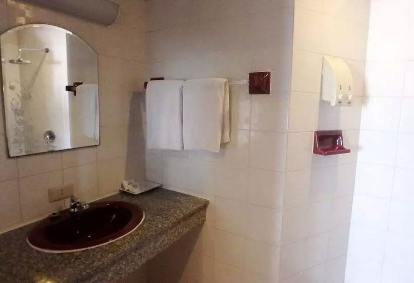 فندق Karon Cafe  Inn