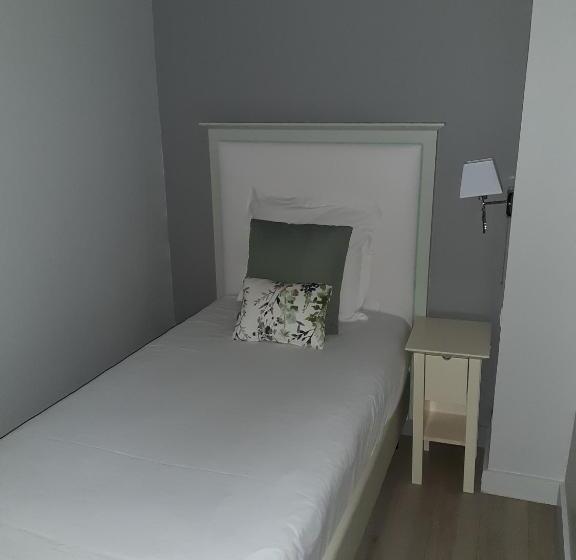 Отель Les Embruns