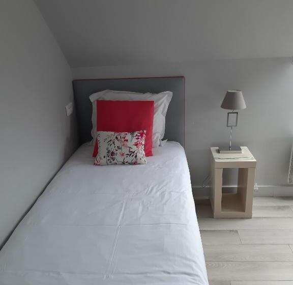 Отель Les Embruns