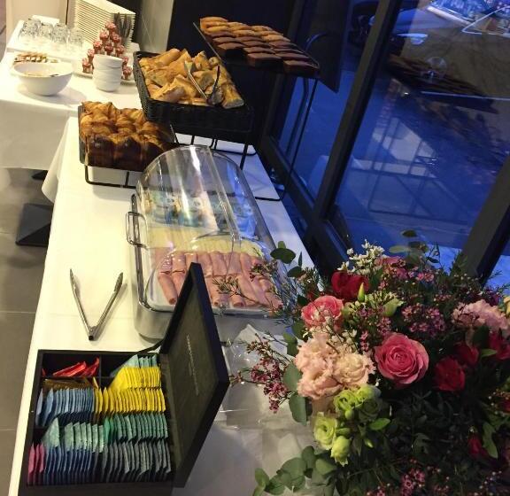 Отель Les Embruns