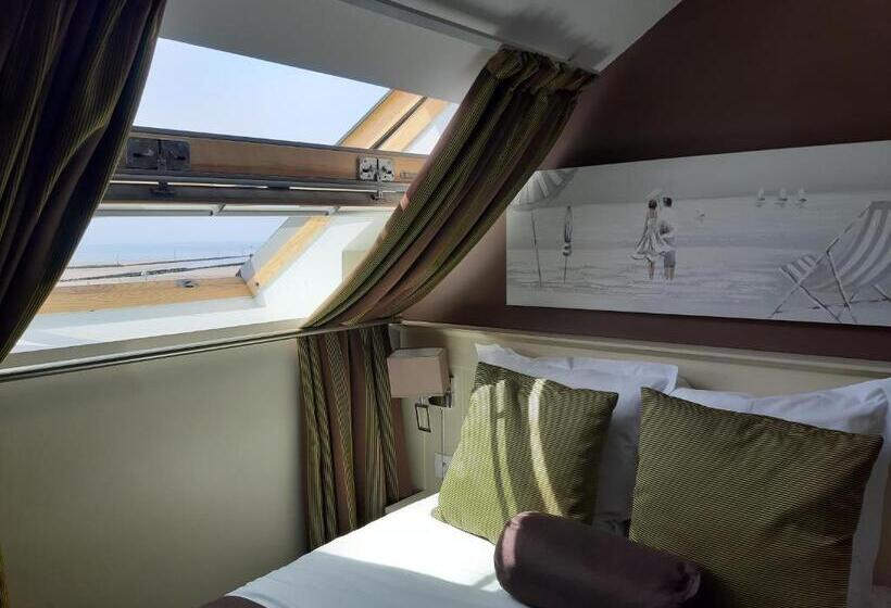 Отель Les Embruns