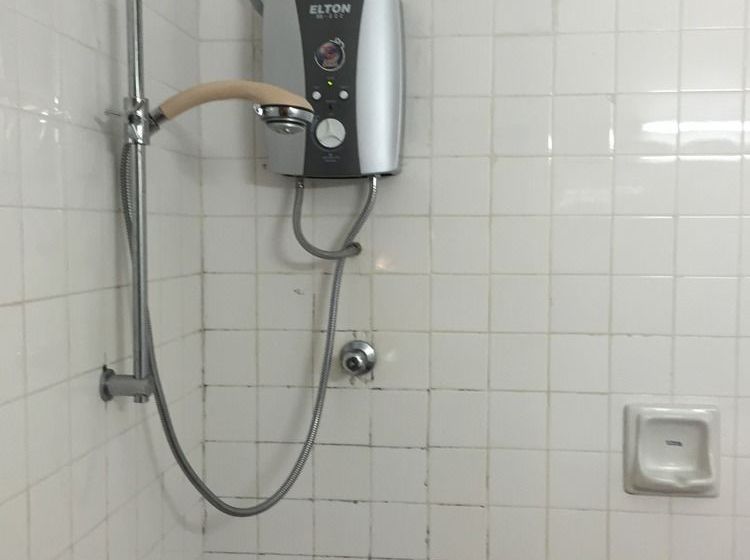 酒店 Mali-mali Beach Resort