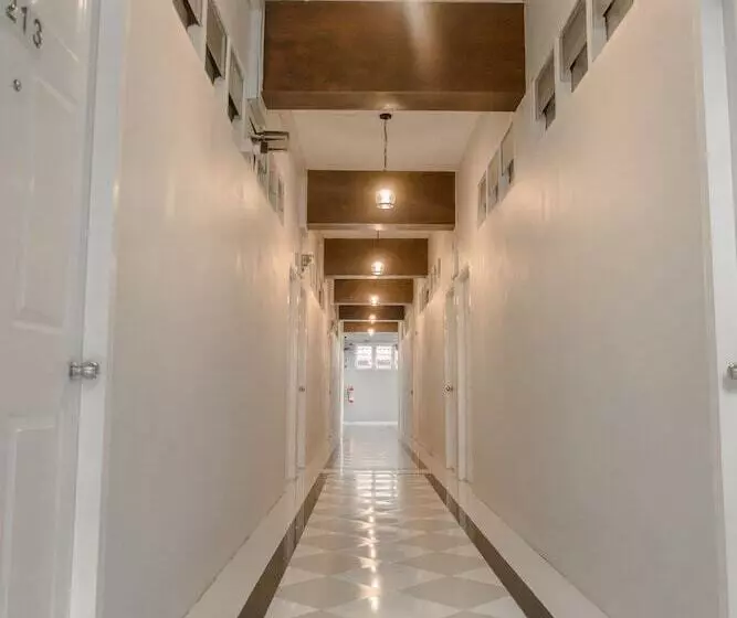 ホテル Morning Dew Lodge