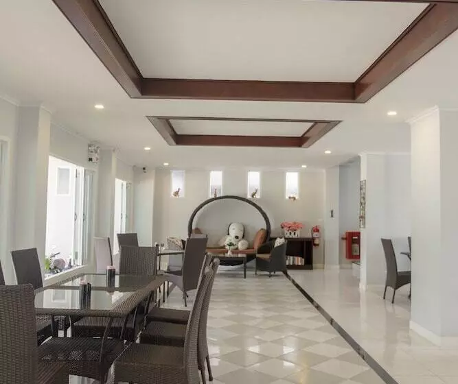 ホテル Morning Dew Lodge