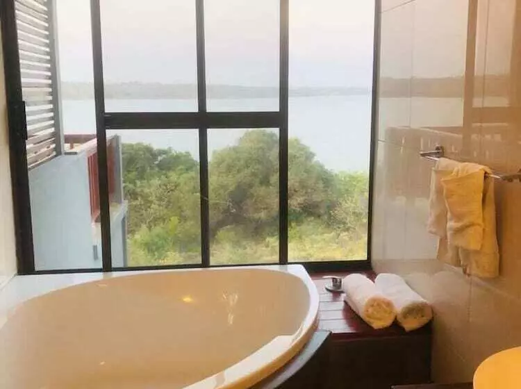 Hotel Naara Ecolodge & Spa