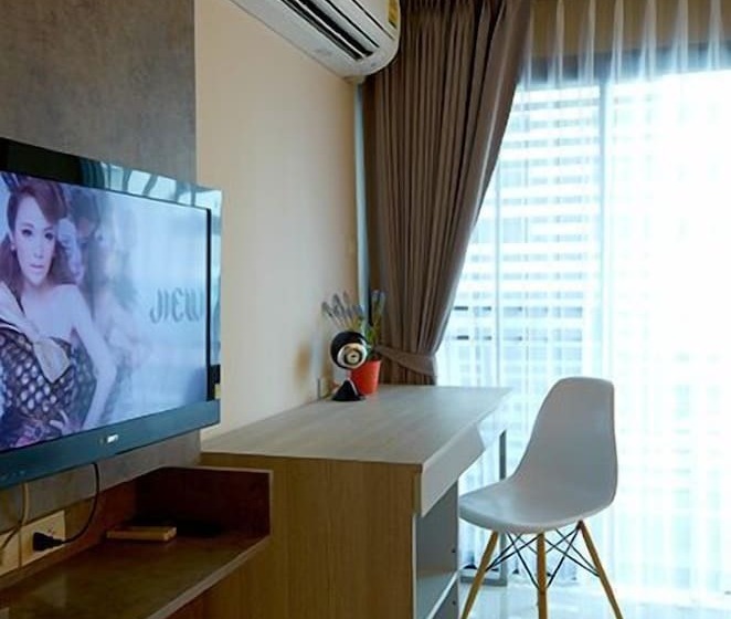 Отель The Present Sathorn