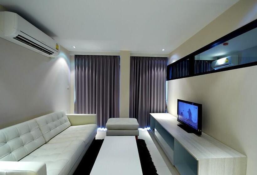 Отель The Present Sathorn