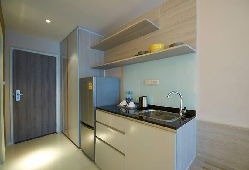 Отель The Present Sathorn