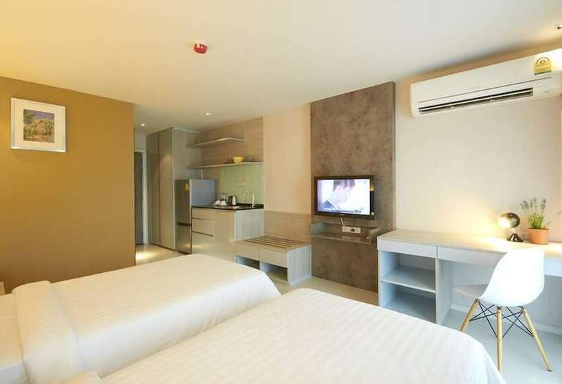 Отель The Present Sathorn