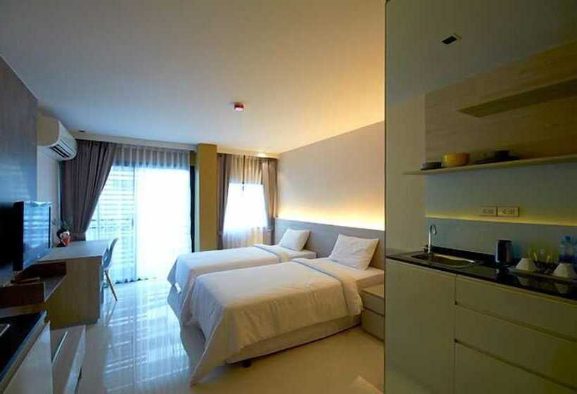 Отель The Present Sathorn