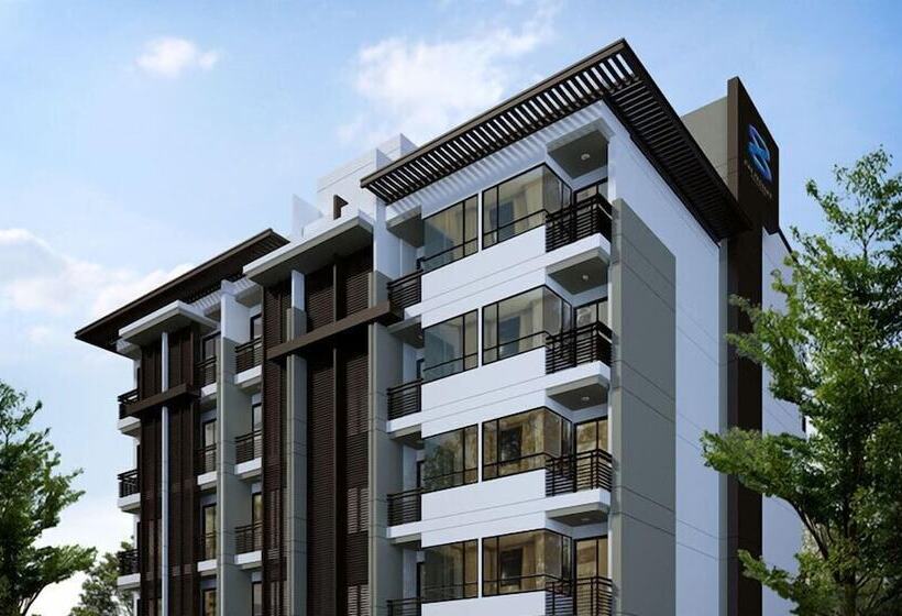 Отель The Present Sathorn