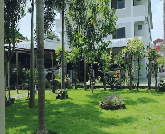 فندق U Plearn Place