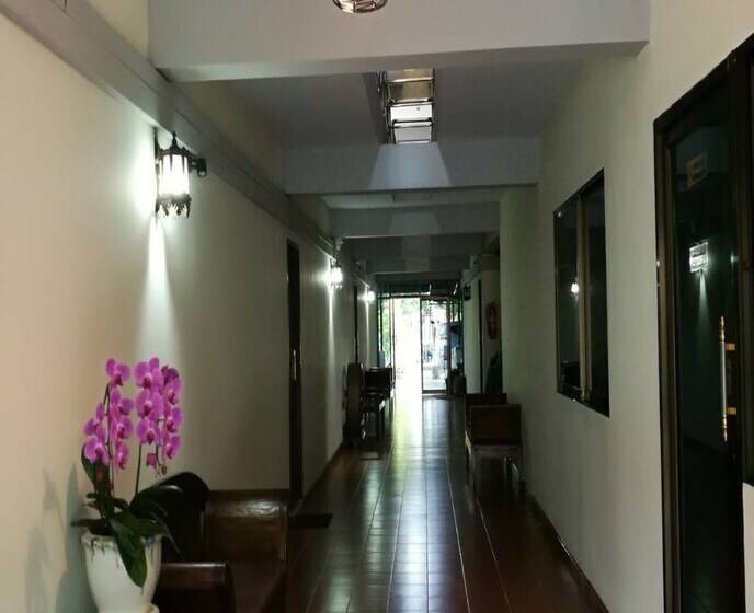 فندق U Plearn Place