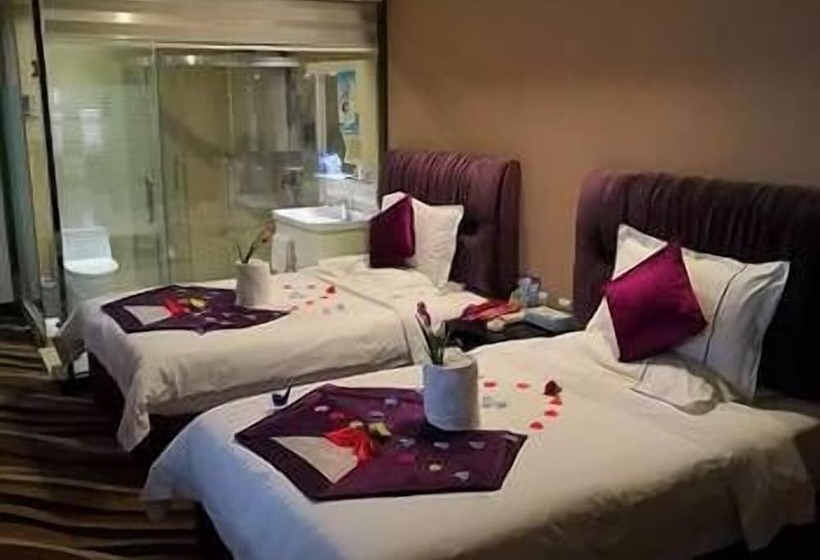 Vienna Hotel Heyuan Hongxing Road