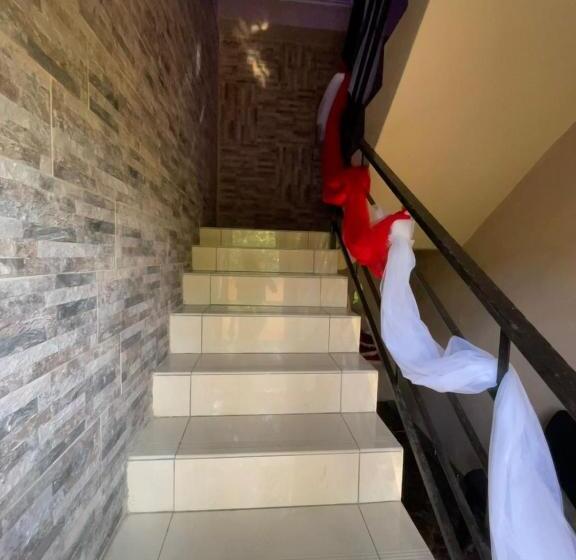 تختخواب و صبحانه Riambel Paradise Inn Private Apartment