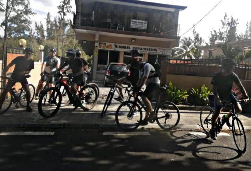 تختخواب و صبحانه Riambel Paradise Inn Private Apartment