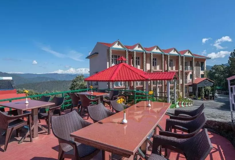 ホテル Binsar Eco Resort, Binsar   Uttarakhand