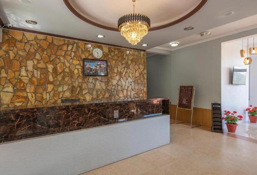 Отель Binsar Eco Resort, Binsar Uttarakhand