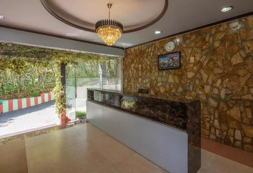 ホテル Binsar Eco Resort, Binsar   Uttarakhand